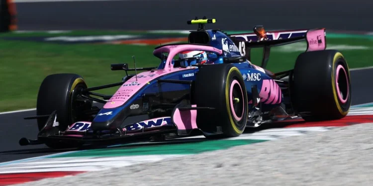 Colapinto abandonó en el GP de Estados Unidos: Kimi Antonelli ganó y acaricia el título  El argentino no pudo completar la carrera en Austin por un toque con Arvid Lindblad que dejó su monoplaza averiado.