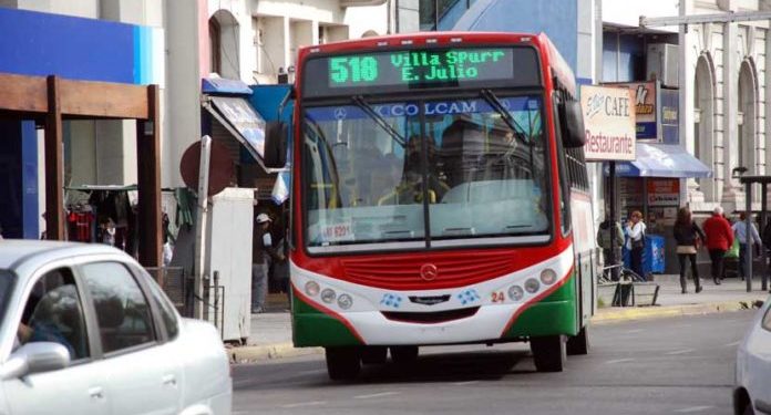 BAHIA BLANCA: Prestación de los servicios durante el próximo feriado nacional  El próximo lunes 12, feriado nacional con motivo de conmemorarse el Día del Respeto a la Diversidad Cultural, los servicios en nuestra ciudad se cumplirán del siguiente modo: