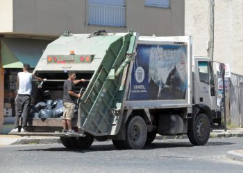 Buscan crear un sistema de transporte seguro para los trabajadores de recolección de residuos
